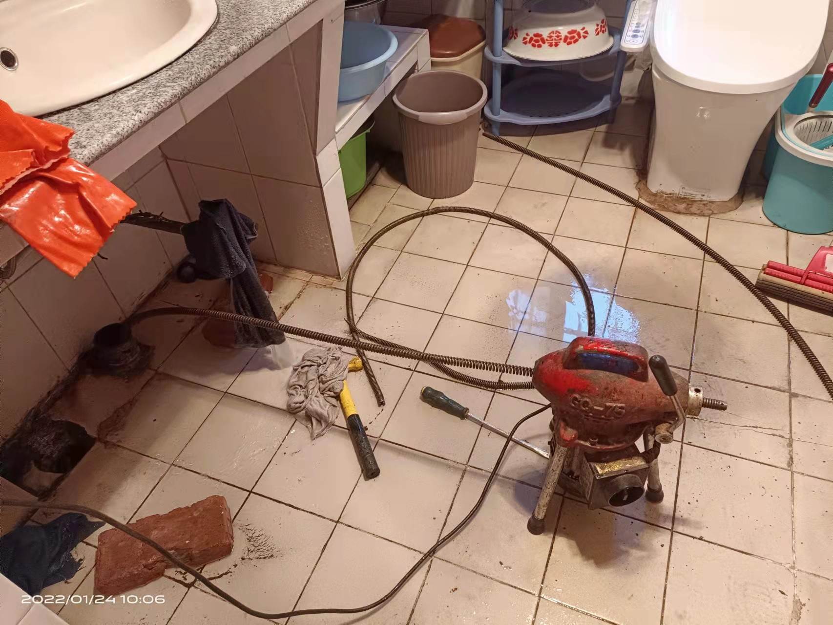 市中疏通厨房下水道，地漏疏通